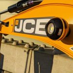 JCB Globe LED újratölthető forgatható munkalámpa 600 lm