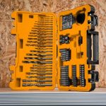 JCB PTA-100 fúrószár és Bit készlet 100db