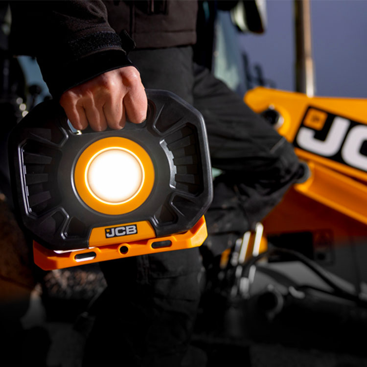 jcb-munkalampa2.jpg